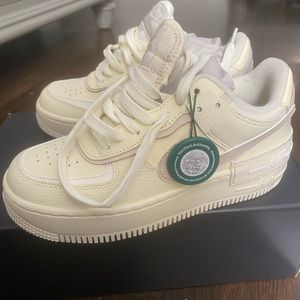 BRAND NEW AF1 coconut milk woman’s size 6